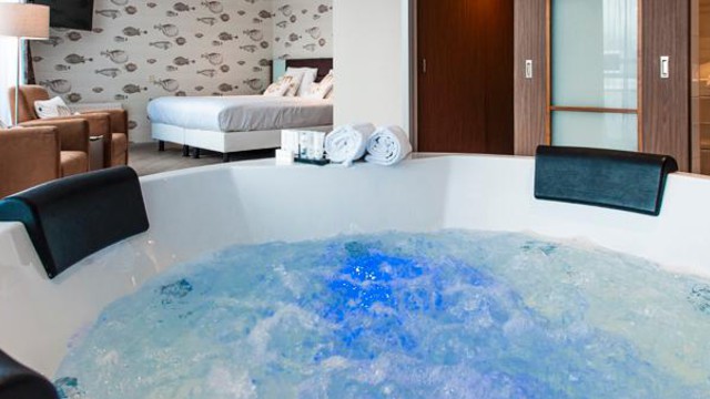 Whirlpool suite Van der Valk Theaterhotel Almelo