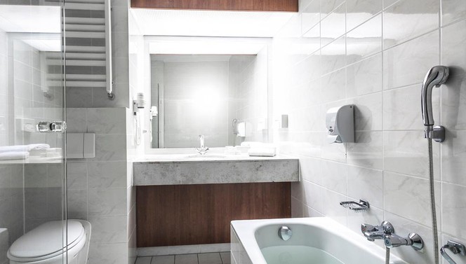 Bathroom Junior suite Van der Valk Theaterhotel Almelo