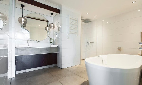 Badezimmer Rooftop Suite Van der Valk Theaterhotel Almelo